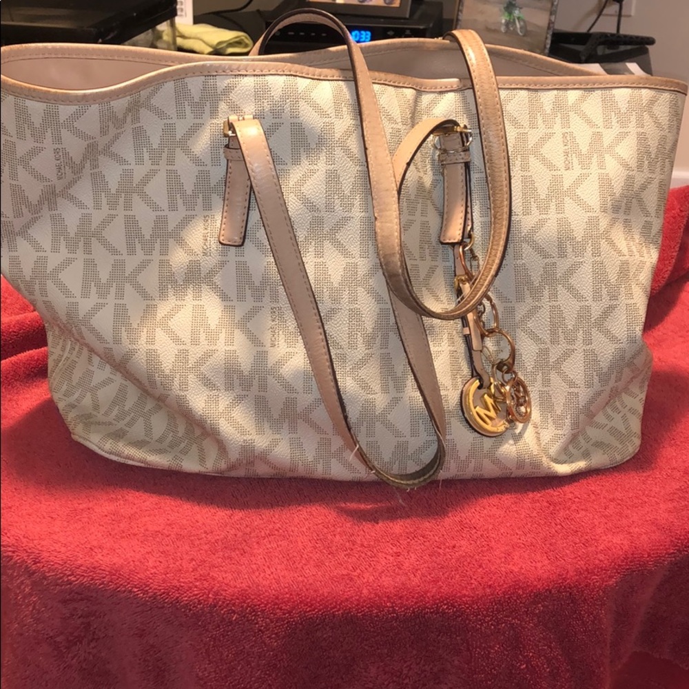UPDATED/WALLET ADDED. MICHAEL KORS JET SET SET
